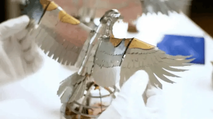 THE GREAT EAGLE GOLDEN ARMOR